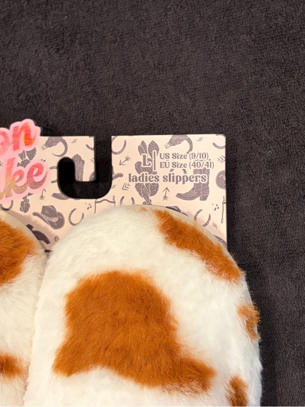 NWT Cute Cowhide Pattern White & Brown Slippers Size L 9/10 - Picture 5 of 6